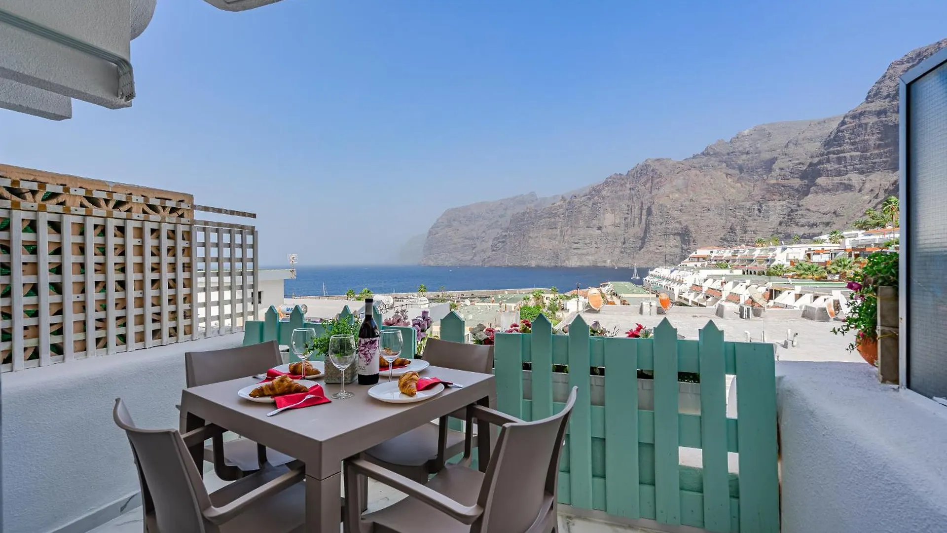 Apartment In Los Gigantes With Beautiful Views サンティアゴ・デル・テイデ